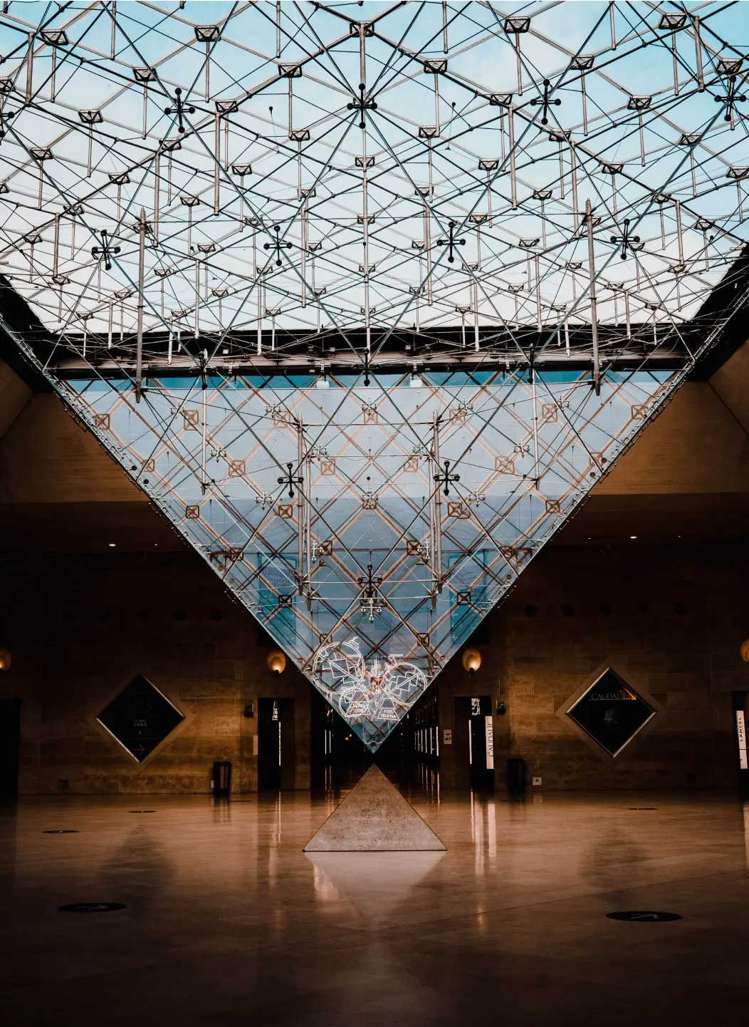 Pyramide intérieure Louvre