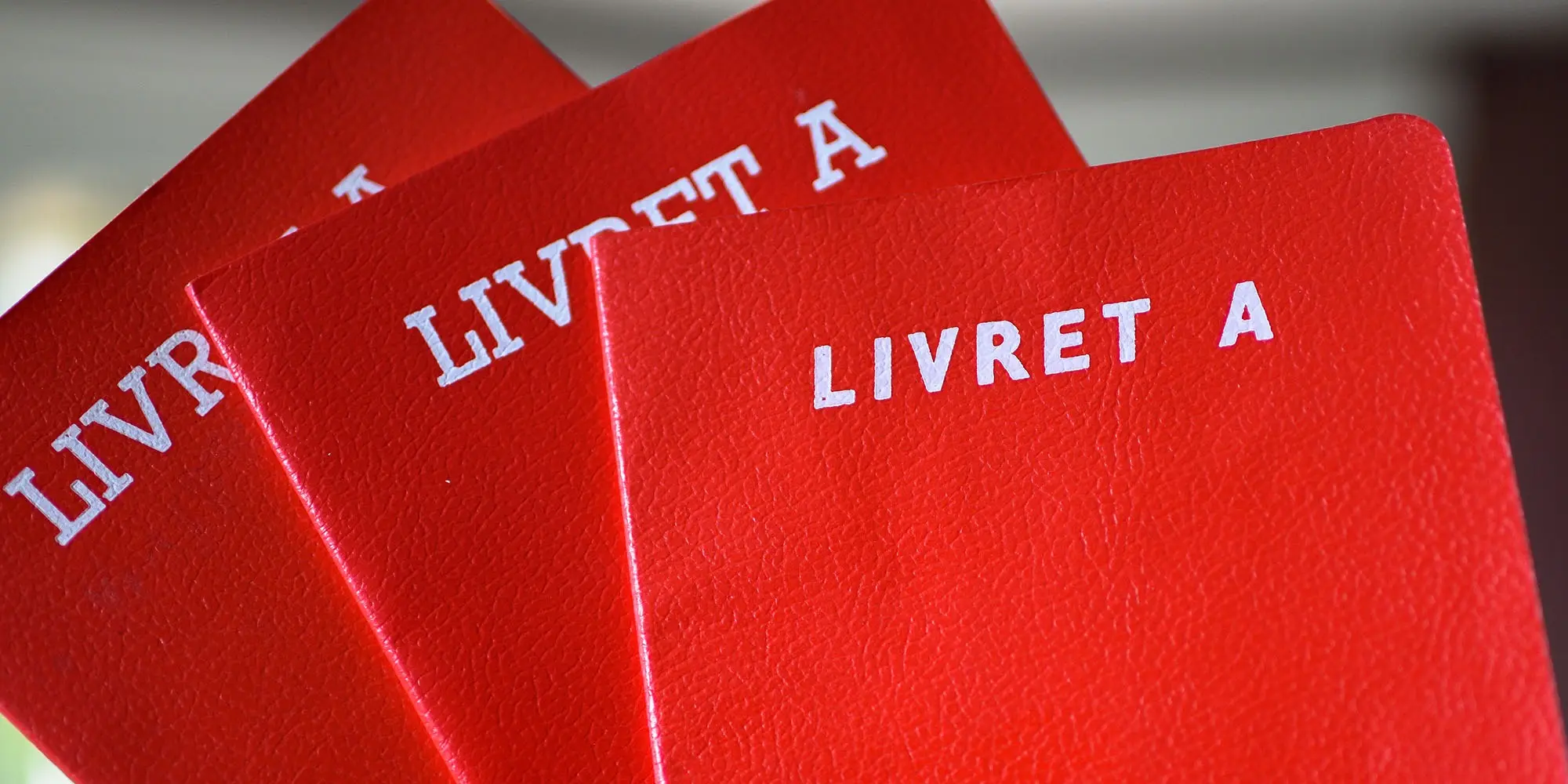 Trois livrets A rouges